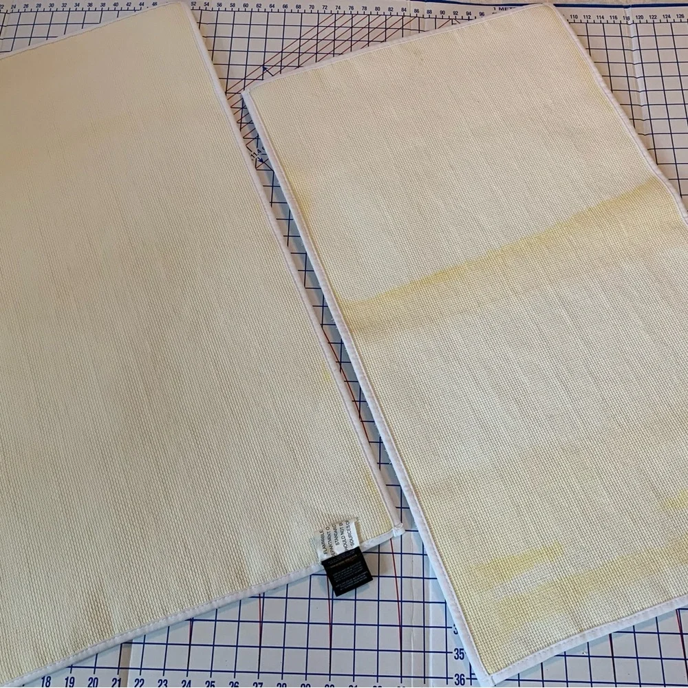Luxurious White Bath Mat Set